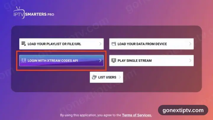 Startbildschirm von IPTV Smarters Pro mit gegriffenem Login with Xtream Codes API